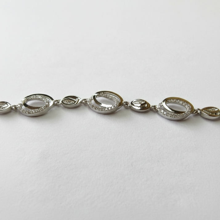 OVELLA CHARM PLAIN CZ CHAIN BRACELET