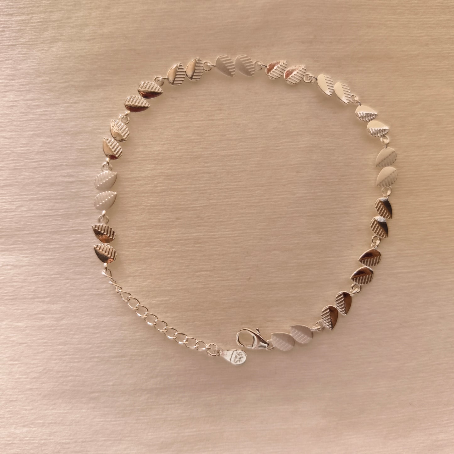 SILVER LEAF-KNOT PLAIN BRACELET