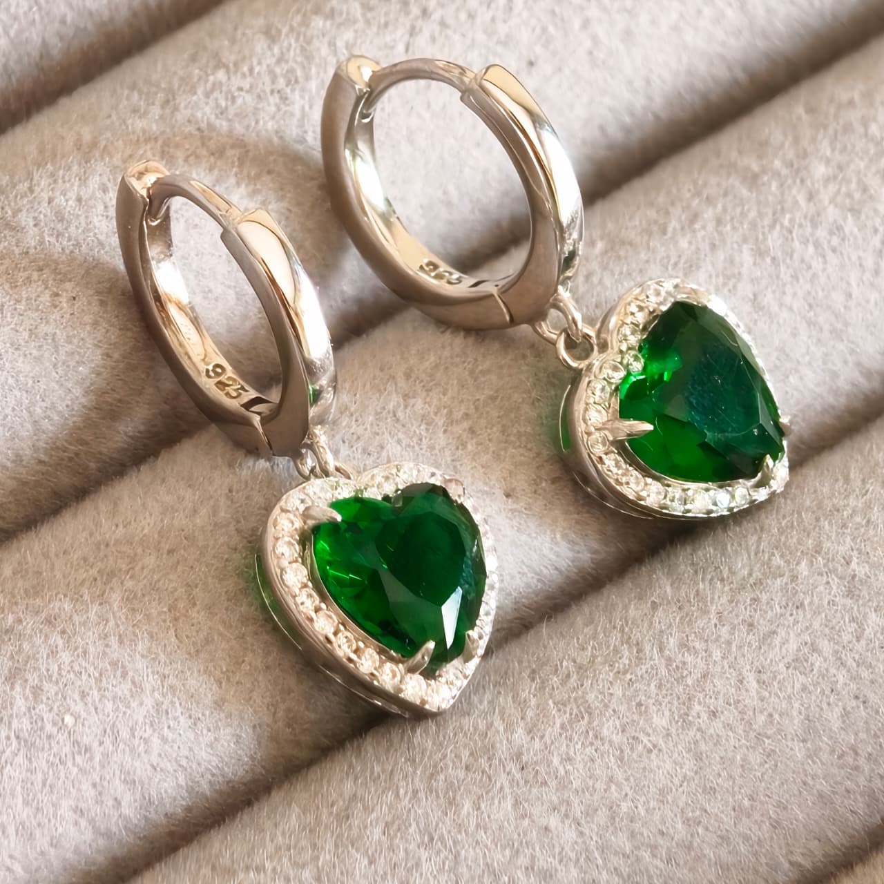 ETERNAL EMERLD HEART EARRINGS